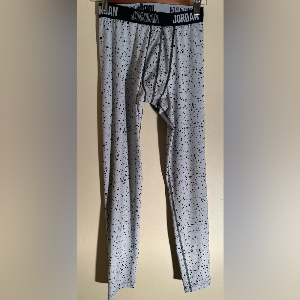 Jordan Boys XL Dri‑Fit Joggers – Gray Athletic Training Pants